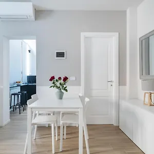 https://san-petronio-central-studio.emilia-romagnahotels.net